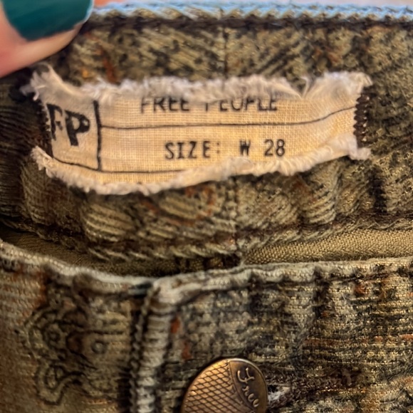 Free People size W28 fun paisley print green courdoroys vintage - Picture 3 of 5
